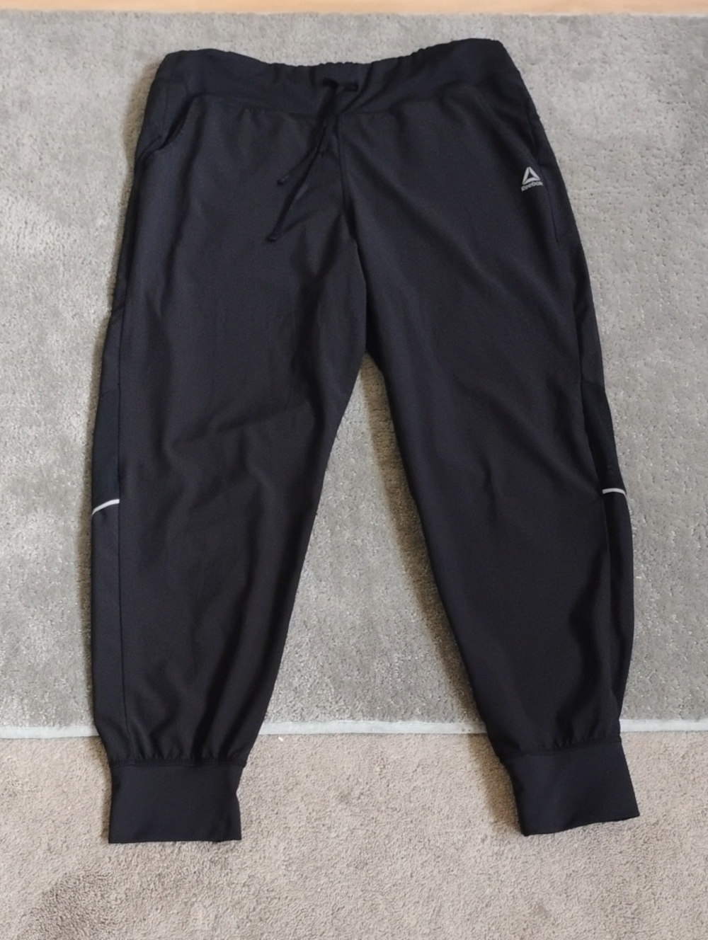 Reebok Women's L Black Athletic Jogger Sweatpants with Reflective Trim
